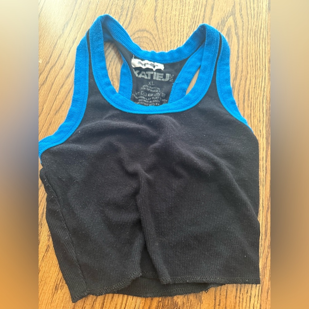 Katiej livi tank girls xl. Runs short